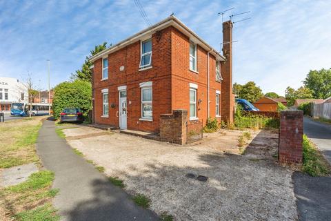 2 bedroom maisonette for sale, Southampton Road, Romsey