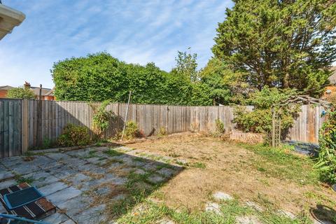 2 bedroom maisonette for sale, Southampton Road, Romsey
