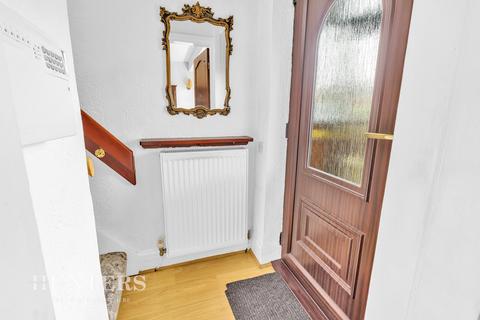 3 bedroom semi-detached house for sale, Hollinwood Avenue, Chadderton, Oldham