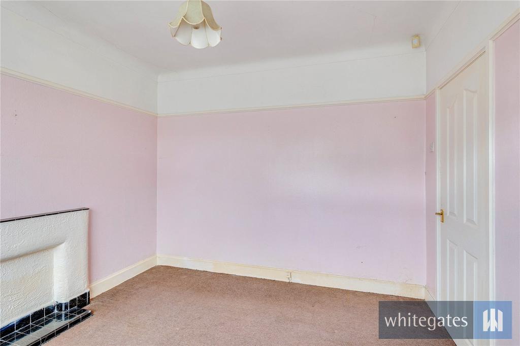 House in Liverpool, Hunts Cross - More