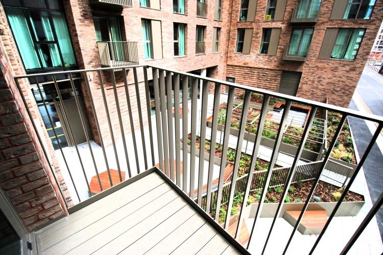 Apartment in Manchester - More