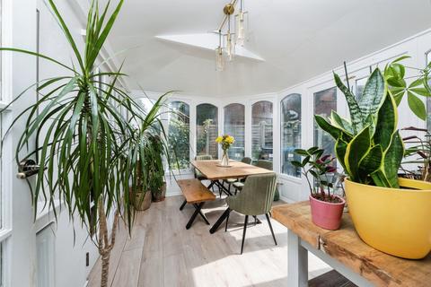 3 bedroom end of terrace house for sale, Broad Street, Newport Pagnell
