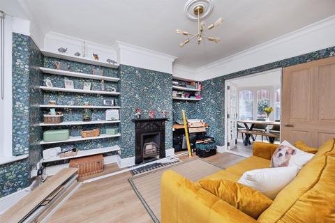 3 bedroom end of terrace house for sale, Broad Street, Newport Pagnell