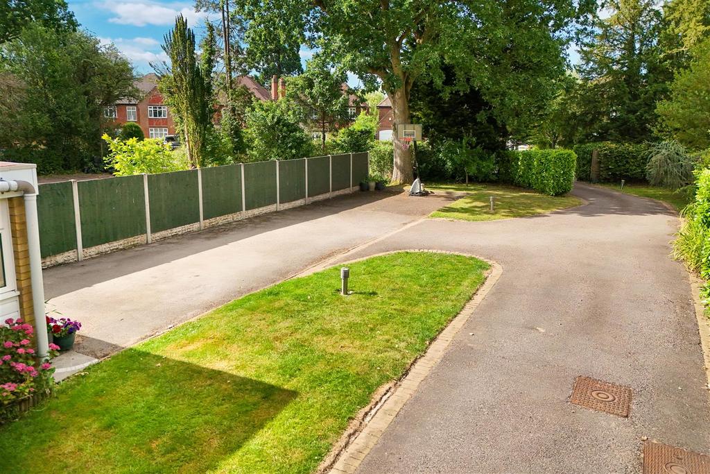 House in Solihull, Blossomfield - View 2