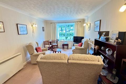 1 bedroom retirement property for sale, Gloddaeth Avenue, Llandudno