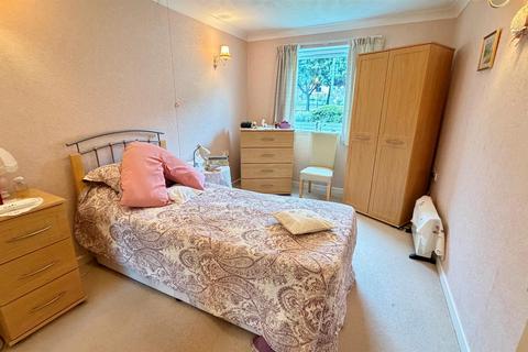 1 bedroom retirement property for sale, Gloddaeth Avenue, Llandudno