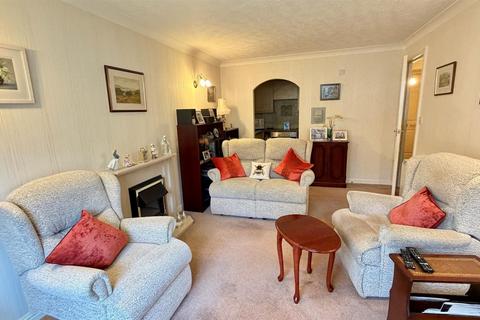 1 bedroom retirement property for sale, Gloddaeth Avenue, Llandudno