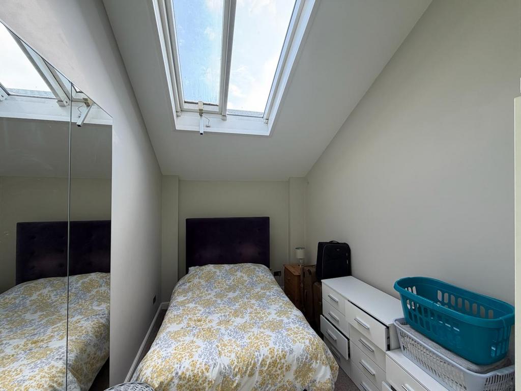 House in Enfield - View 3