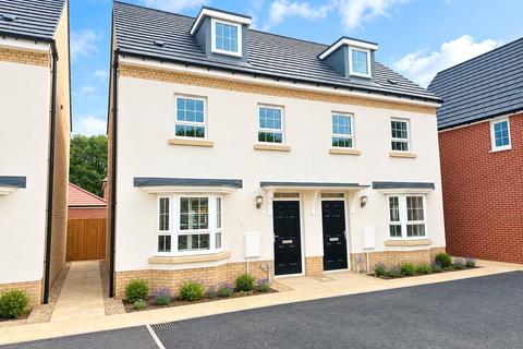 3 bedroom semi-detached house for sale, Salhouse Road, Rackheath, Norwich, Norfolk