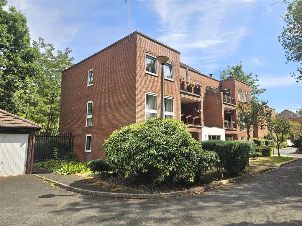 Apartment in Solihull