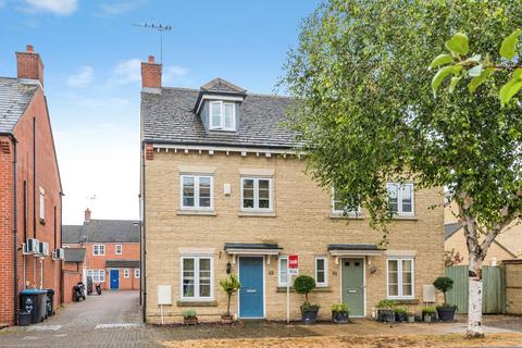 3 bedroom semi-detached house for sale, Ashdale Avenue, Witney
