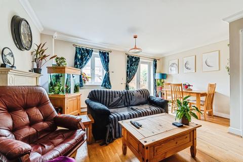 3 bedroom semi-detached house for sale, Ashdale Avenue, Witney