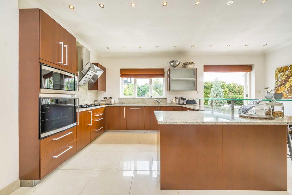 House in London - View 4