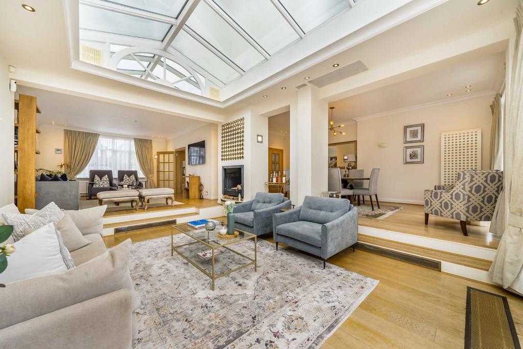 House in London - View 5