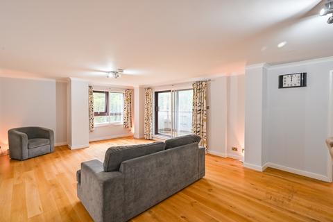 3 bedroom flat for sale, Free Trade Wharf, The Highway, London, E1W