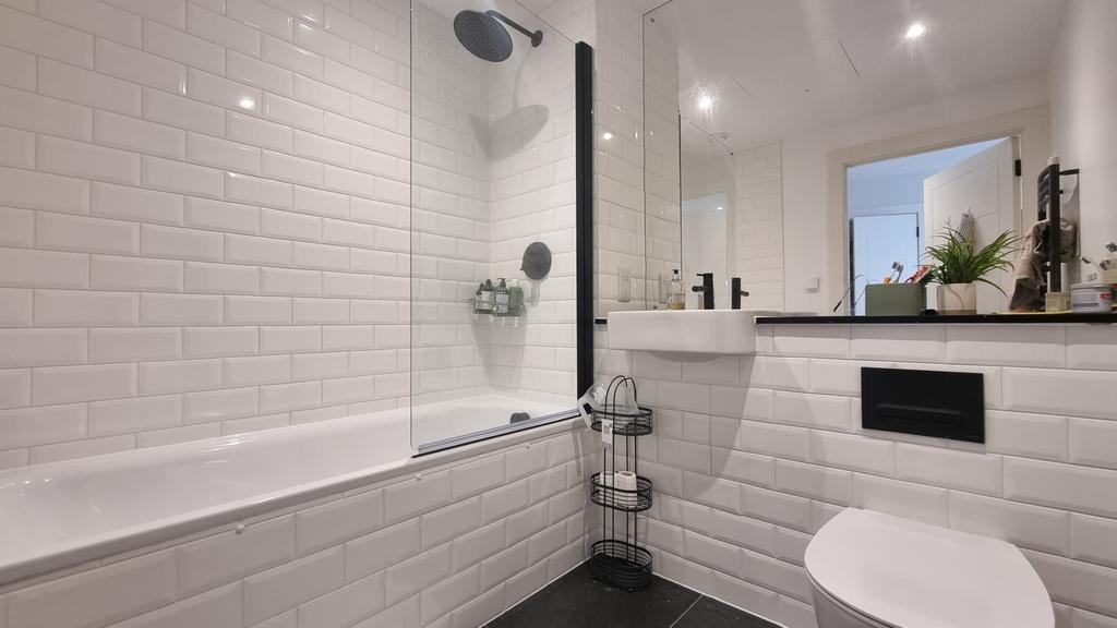 Apartment in Brighton - View 4