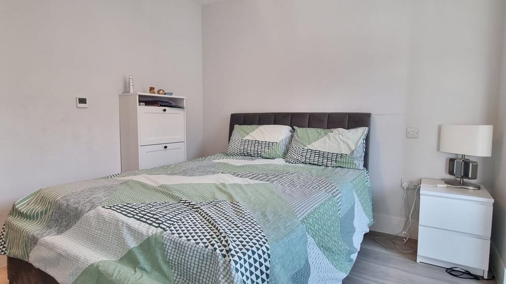 Apartment in Brighton - View 5