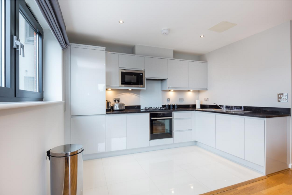 Apartment in London - View 5