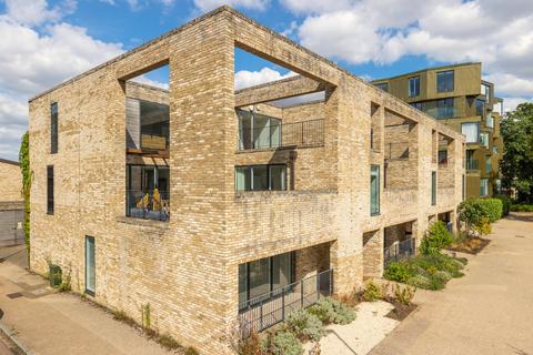 5 bedroom terraced house for sale, Aberdeen Square, Cambridge, Cambridgeshire, CB2