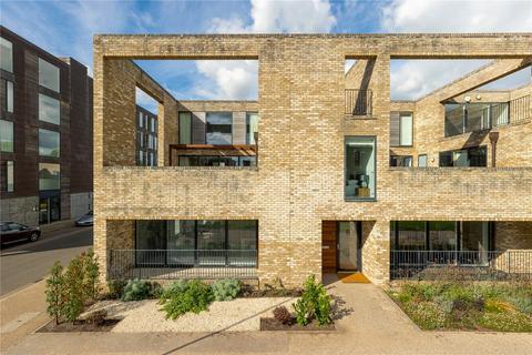 5 bedroom terraced house for sale, Aberdeen Square, Cambridge, Cambridgeshire, CB2