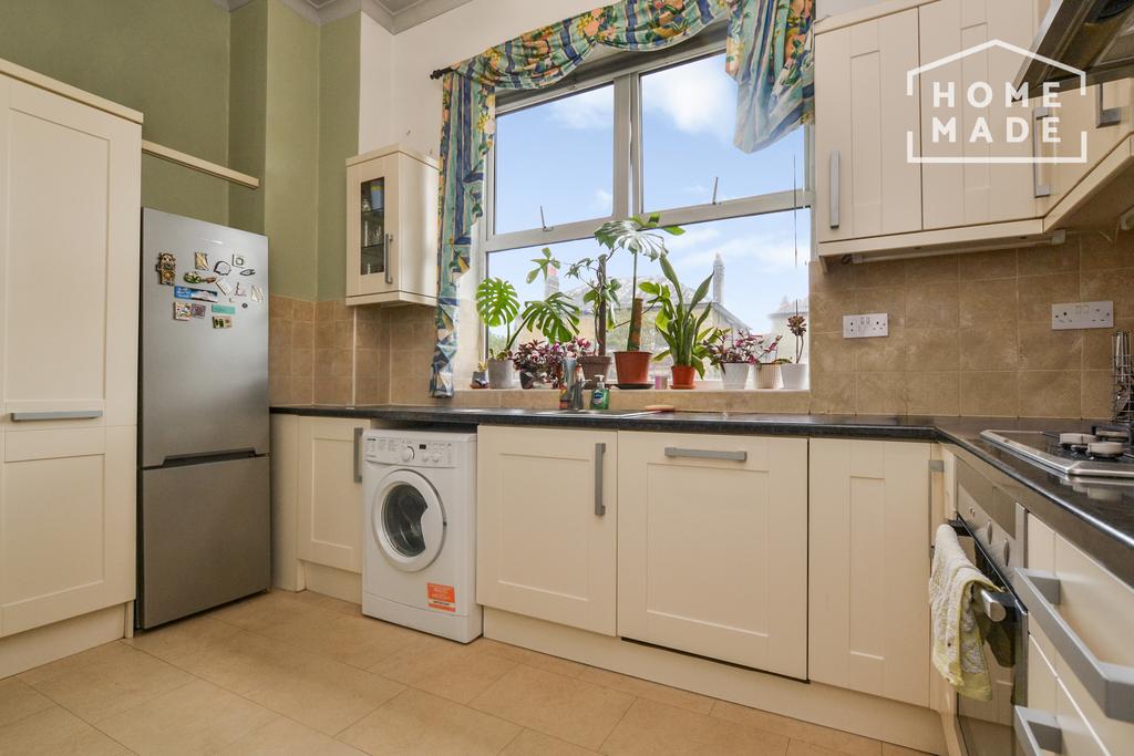 Apartment in London - View 2