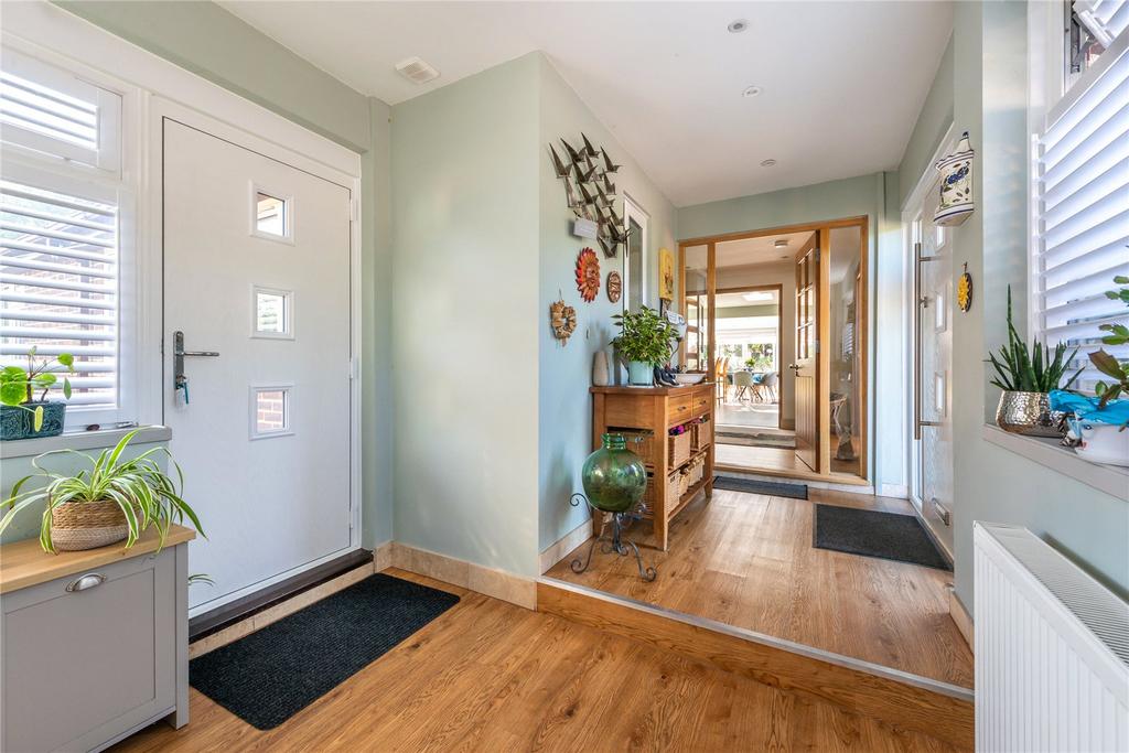 House in Surrey - View 4