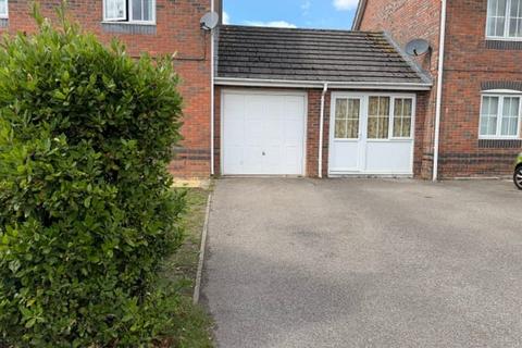 3 bedroom semi-detached house to rent, Bluebell Close, Corby, NN18