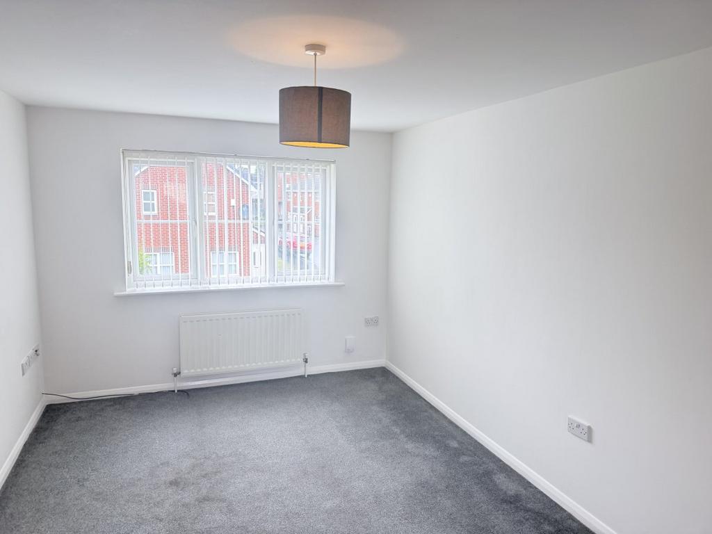 Apartment in New Moston, Greater Manchester - View 2
