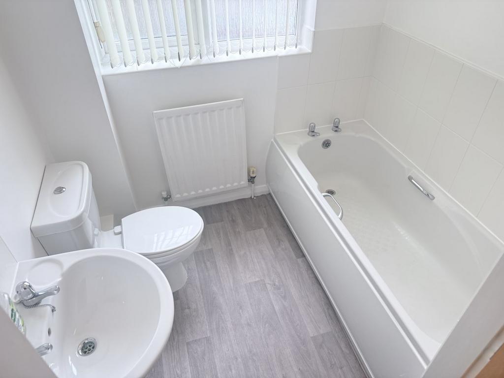 Apartment in New Moston, Greater Manchester - View 5