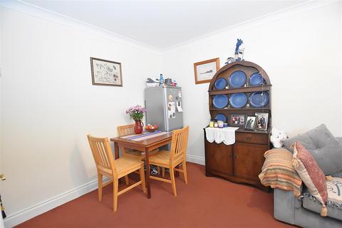 1 bedroom flat for sale, East Street, Rochford