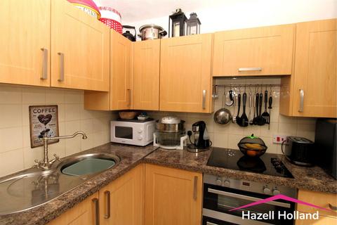 1 bedroom flat for sale, The Spinney, Swanley, Kent
