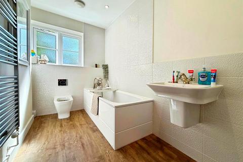 3 bedroom detached house for sale, Dove Close, Berkshire RG45