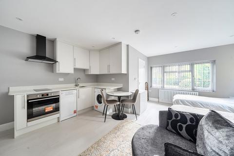 6 bedroom detached house for sale, Hollybush Hill, Stoke Poges, Slough