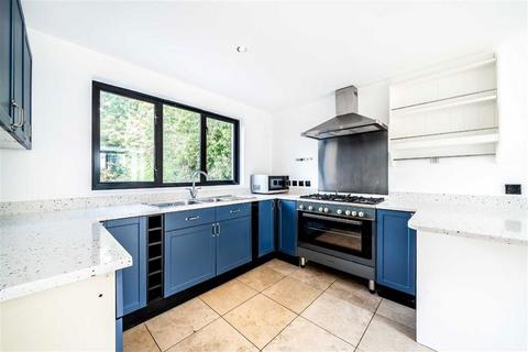 3 bedroom detached house for sale, The Island, Staines-Upon-Thames TW19