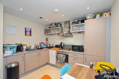2 bedroom flat for sale, The Decks, Runcorn