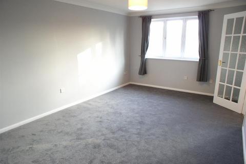 1 bedroom flat for sale, Lindley Road, Walton on Thames, Surrey