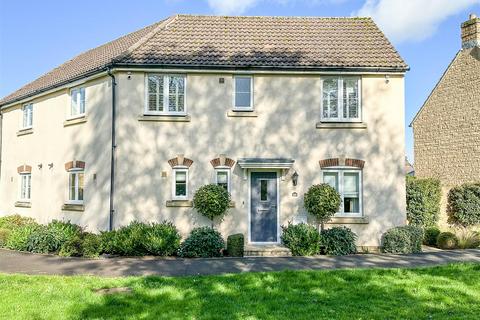 undefined, Avenue De Gien, Malmesbury