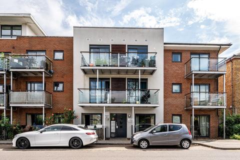 2 bedroom flat to rent, Highfield Close, Hither Green, London, SE13