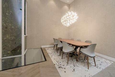 4 bedroom house to rent, Princes Mews, W2