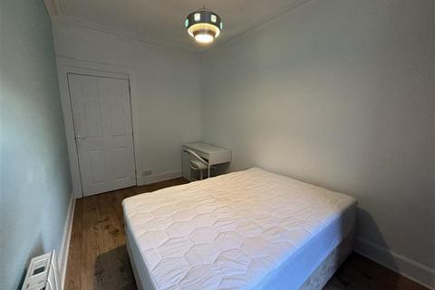 2 bedroom house to rent, Morgan Street, Dundee,