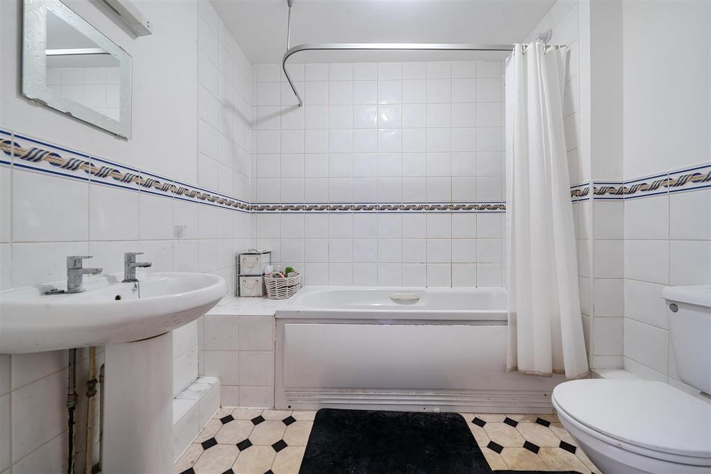 Apartment in Bristol - View 5