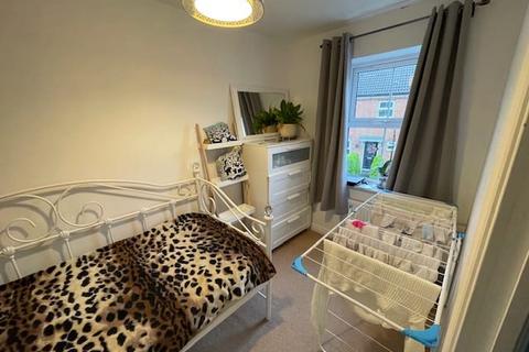 3 bedroom semi-detached house to rent, Lark Close, Corby, NN18
