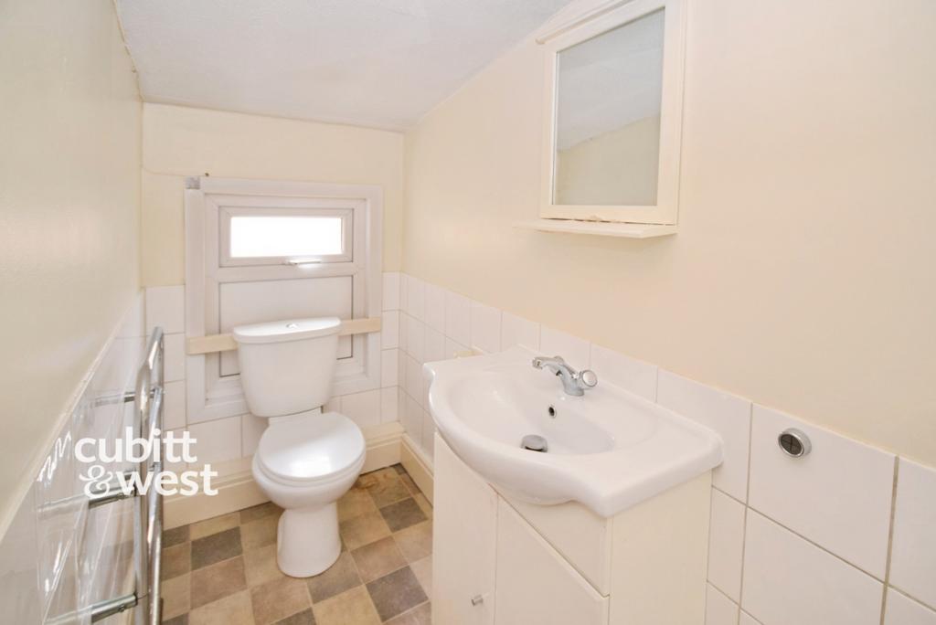Apartment in Croydon - View 4