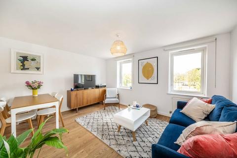 Seven Sisters Road, London N4