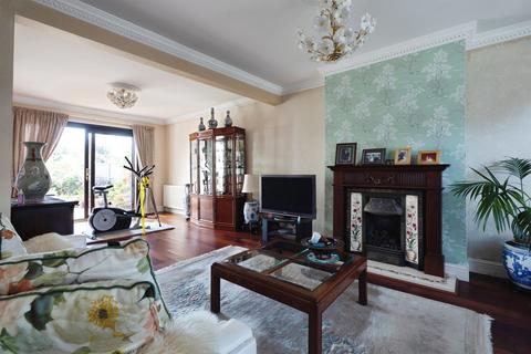 4 bedroom end of terrace house for sale, Westrow Drive, Barking