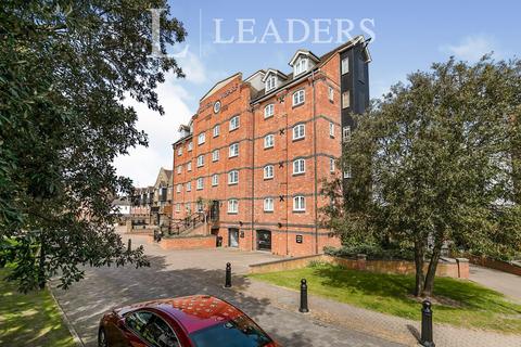 2 bed flat/apartment for rent in Silver Strand West, BN23