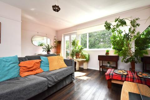 2 bedroom flat for sale, Longfield Crescent, London, SE26 4DU