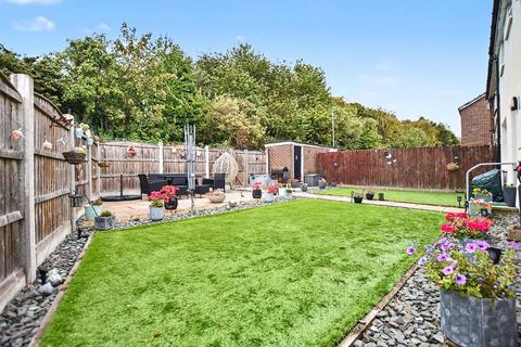 4 bedroom semi-detached house for sale, Brignall Garth, Leeds, West Yorkshire