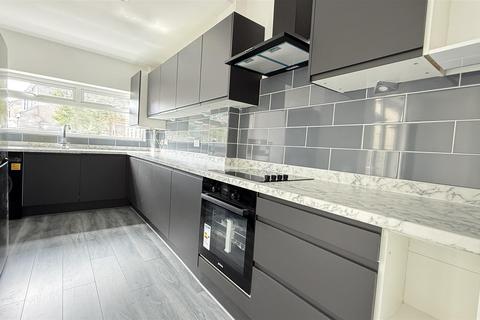 3 bedroom terraced house to rent, Wellington Hill West, Bristol