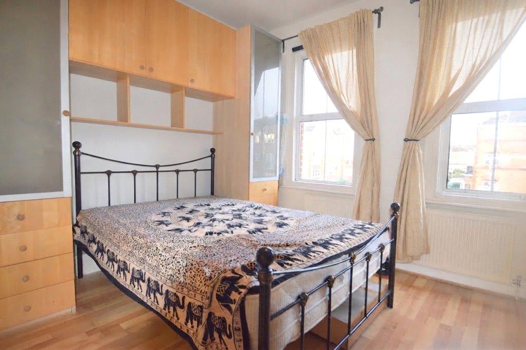 House in New Malden - View 5